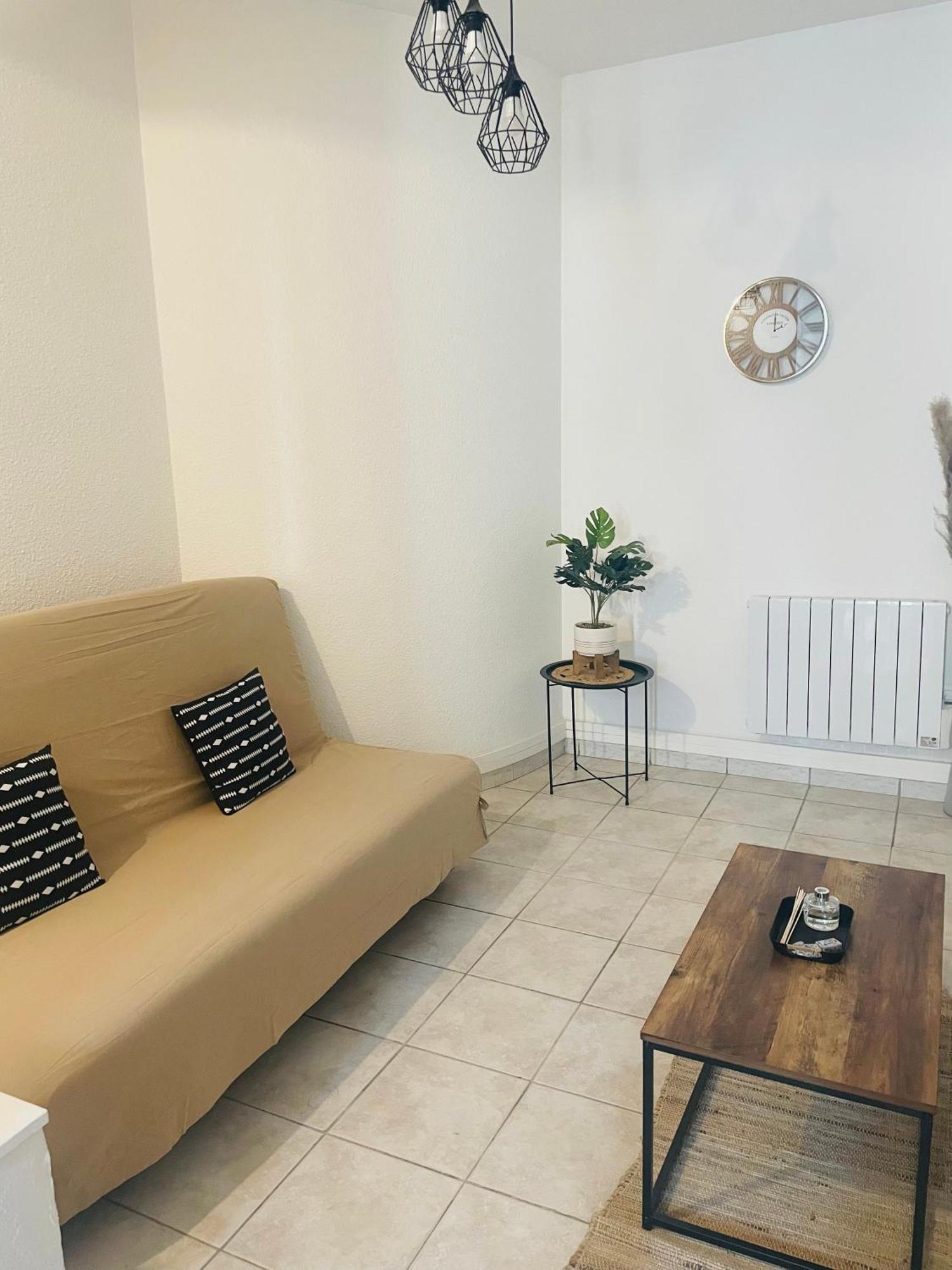 Appartement Authentique Coeur De Ville Сет Екстериор снимка