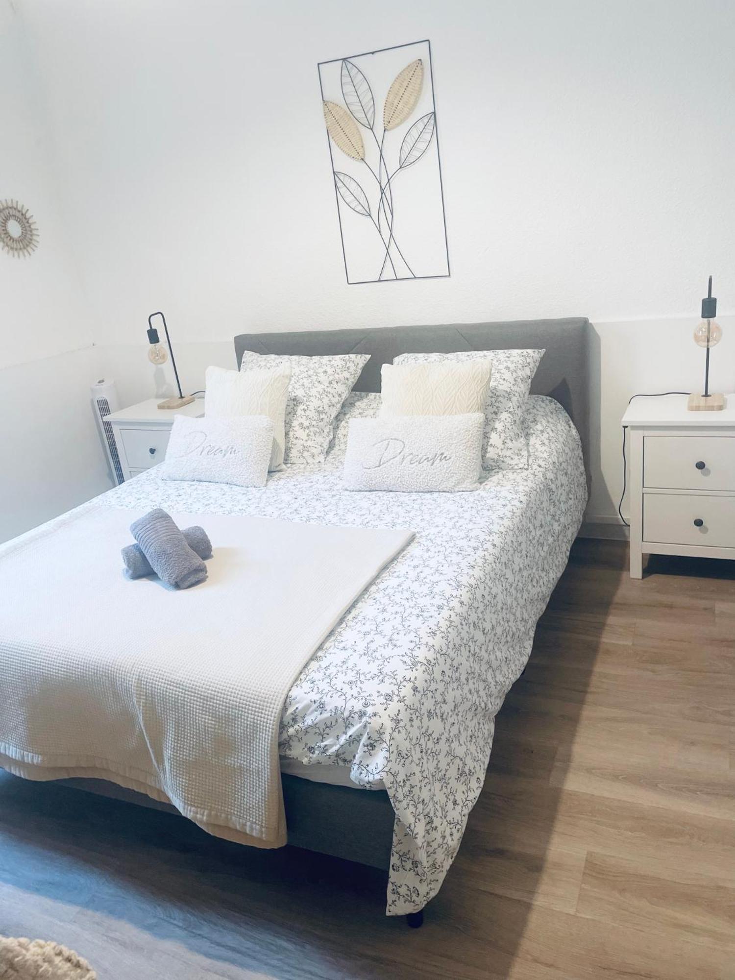 Appartement Authentique Coeur De Ville Сет Екстериор снимка